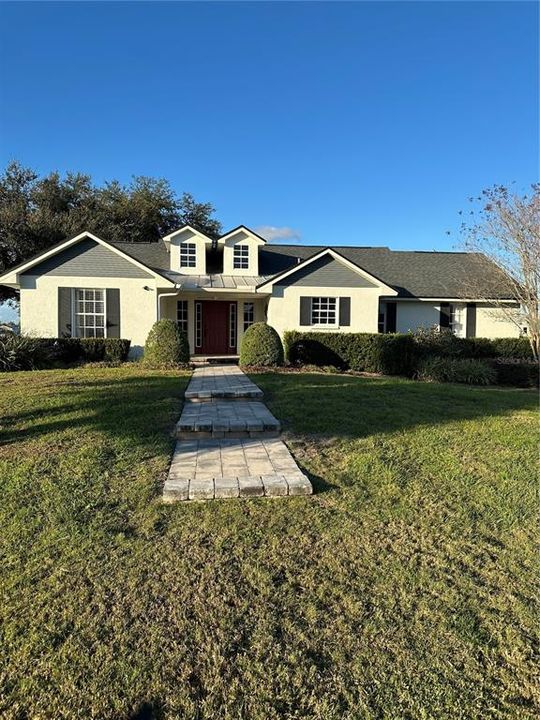 Recently Sold: $940,000 (3 beds, 2 baths, 1702 Square Feet)