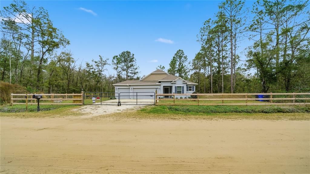 For Sale: $449,000 (3 beds, 2 baths, 1998 Square Feet)