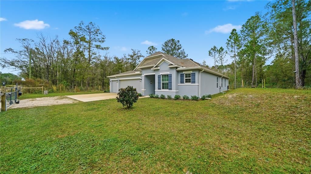 For Sale: $449,000 (3 beds, 2 baths, 1998 Square Feet)