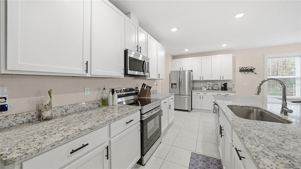 For Sale: $449,000 (3 beds, 2 baths, 1998 Square Feet)