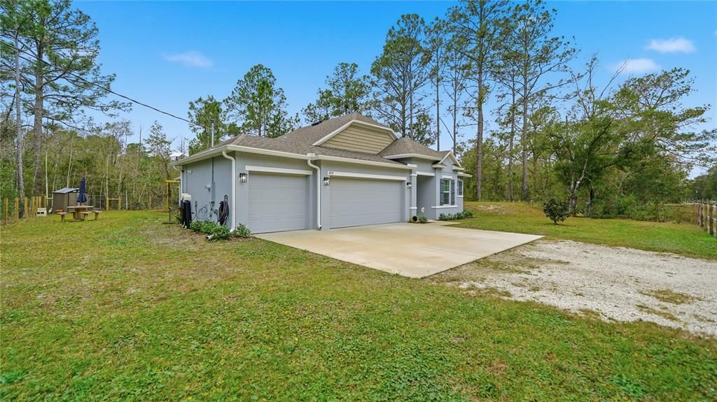 For Sale: $449,000 (3 beds, 2 baths, 1998 Square Feet)