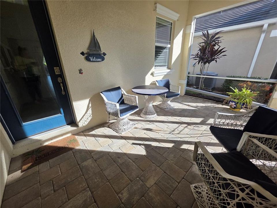 For Rent: $2,750 (2 beds, 2 baths, 1428 Square Feet)