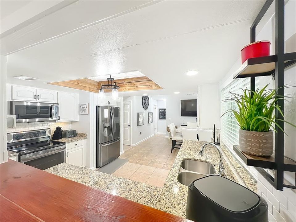 For Sale: $349,900 (3 beds, 2 baths, 1529 Square Feet)