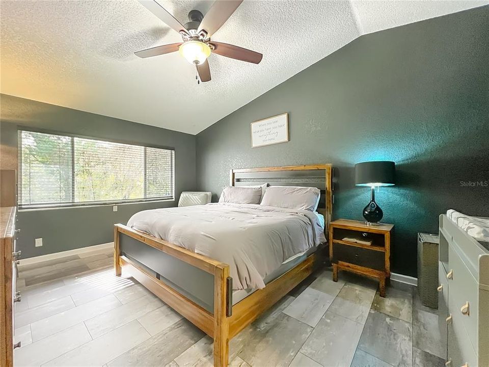 For Sale: $349,900 (3 beds, 2 baths, 1529 Square Feet)