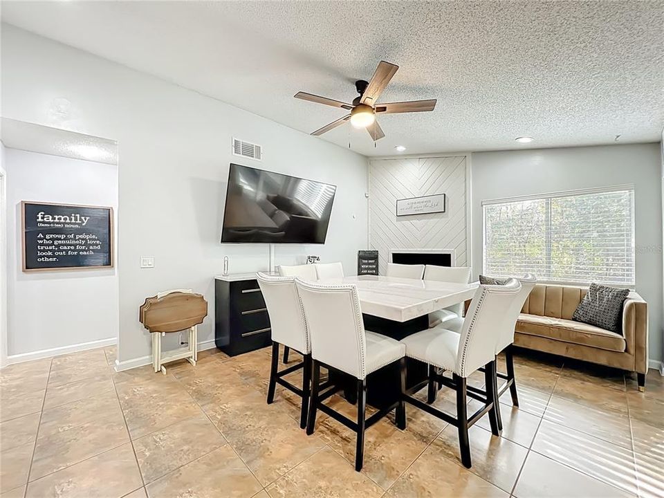 For Sale: $349,900 (3 beds, 2 baths, 1529 Square Feet)