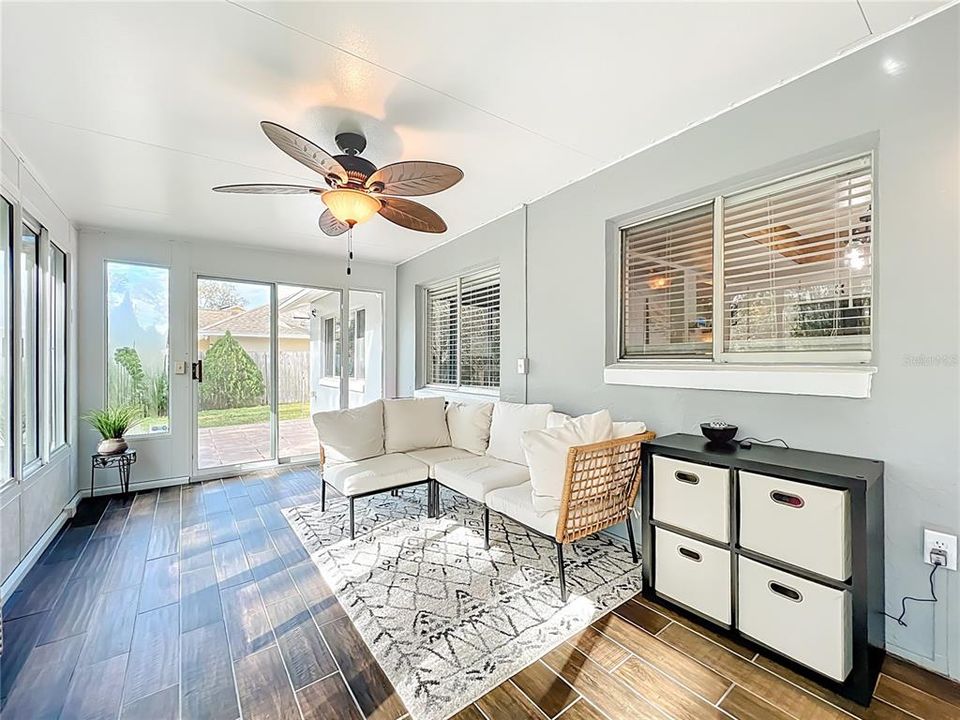 For Sale: $349,900 (3 beds, 2 baths, 1529 Square Feet)