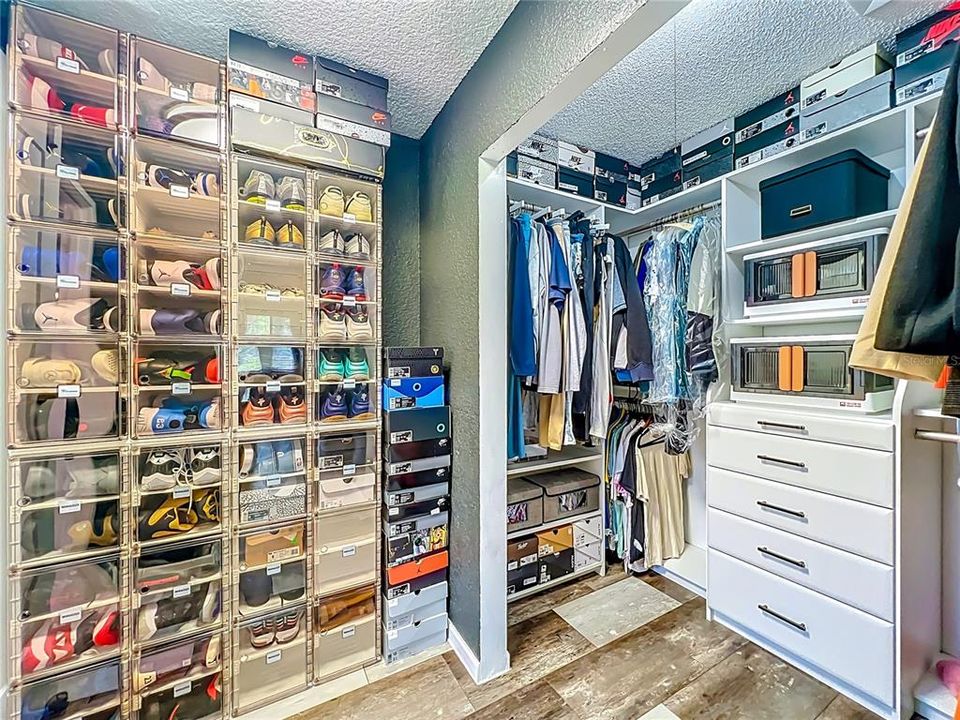 For Sale: $349,900 (3 beds, 2 baths, 1529 Square Feet)