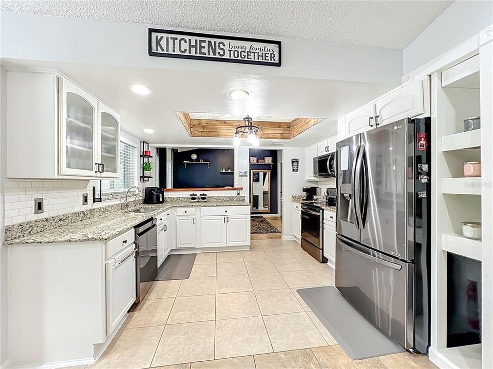 For Sale: $349,900 (3 beds, 2 baths, 1529 Square Feet)