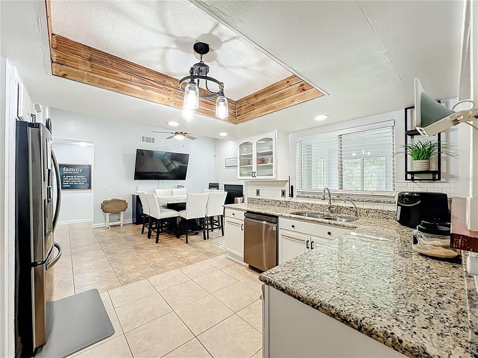 For Sale: $349,900 (3 beds, 2 baths, 1529 Square Feet)