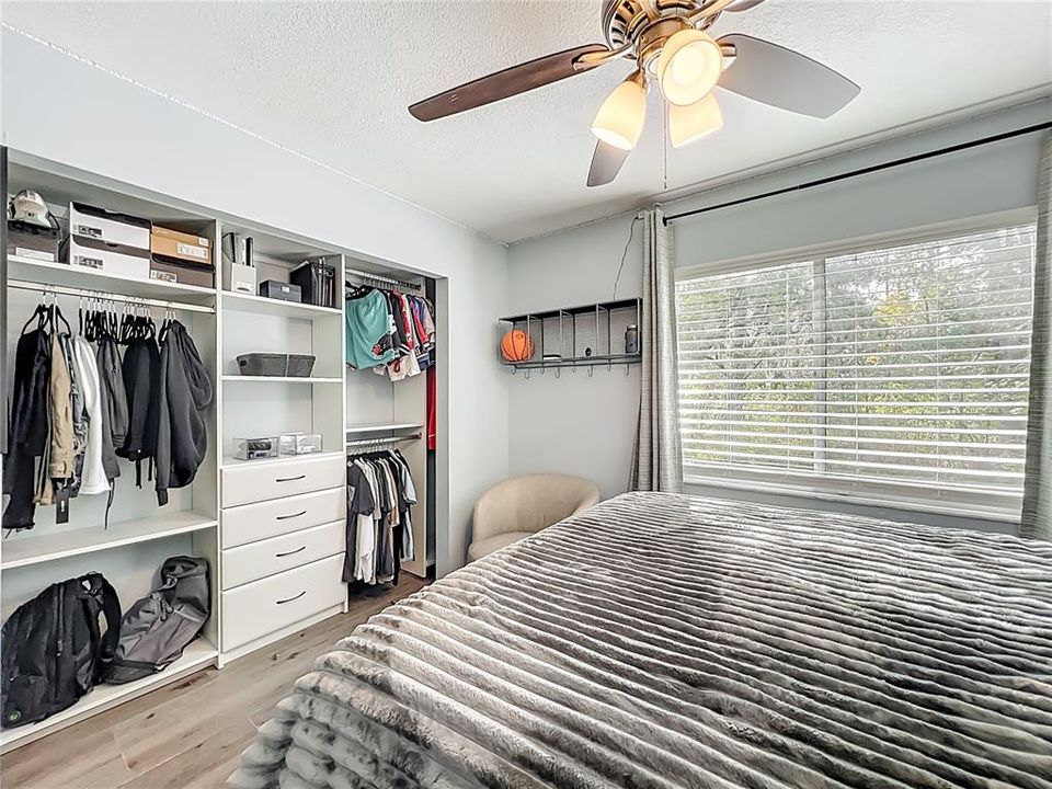 For Sale: $349,900 (3 beds, 2 baths, 1529 Square Feet)