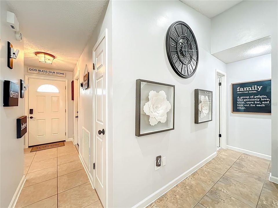 For Sale: $349,900 (3 beds, 2 baths, 1529 Square Feet)