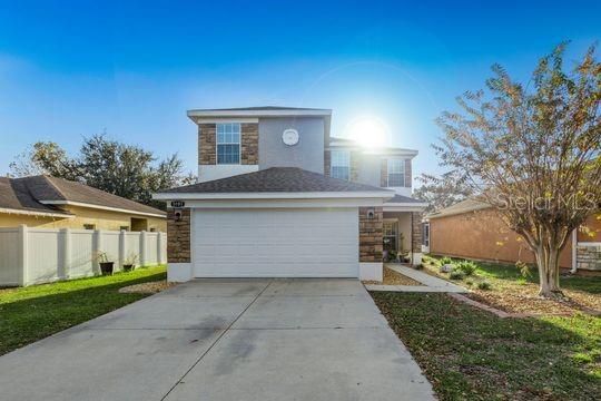 En Venta: $419,900 (4 camas, 2 baños, 1910 Pies cuadrados)