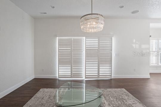 En Venta: $419,900 (4 camas, 2 baños, 1910 Pies cuadrados)