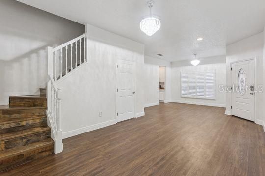 En Venta: $419,900 (4 camas, 2 baños, 1910 Pies cuadrados)