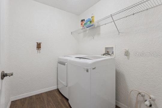 En Venta: $419,900 (4 camas, 2 baños, 1910 Pies cuadrados)