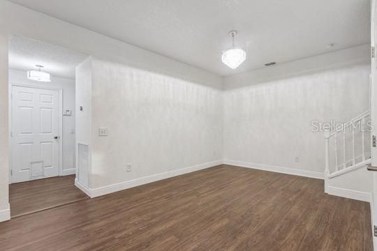 En Venta: $419,900 (4 camas, 2 baños, 1910 Pies cuadrados)