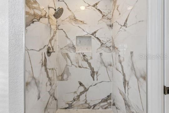 En Venta: $419,900 (4 camas, 2 baños, 1910 Pies cuadrados)