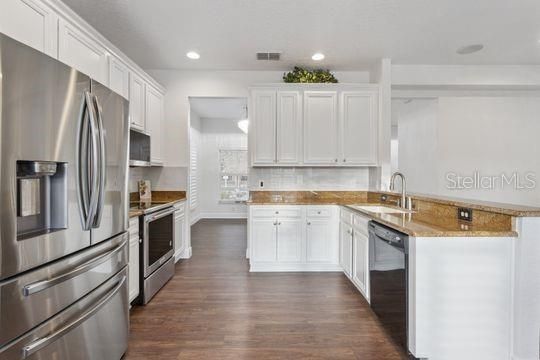 En Venta: $419,900 (4 camas, 2 baños, 1910 Pies cuadrados)