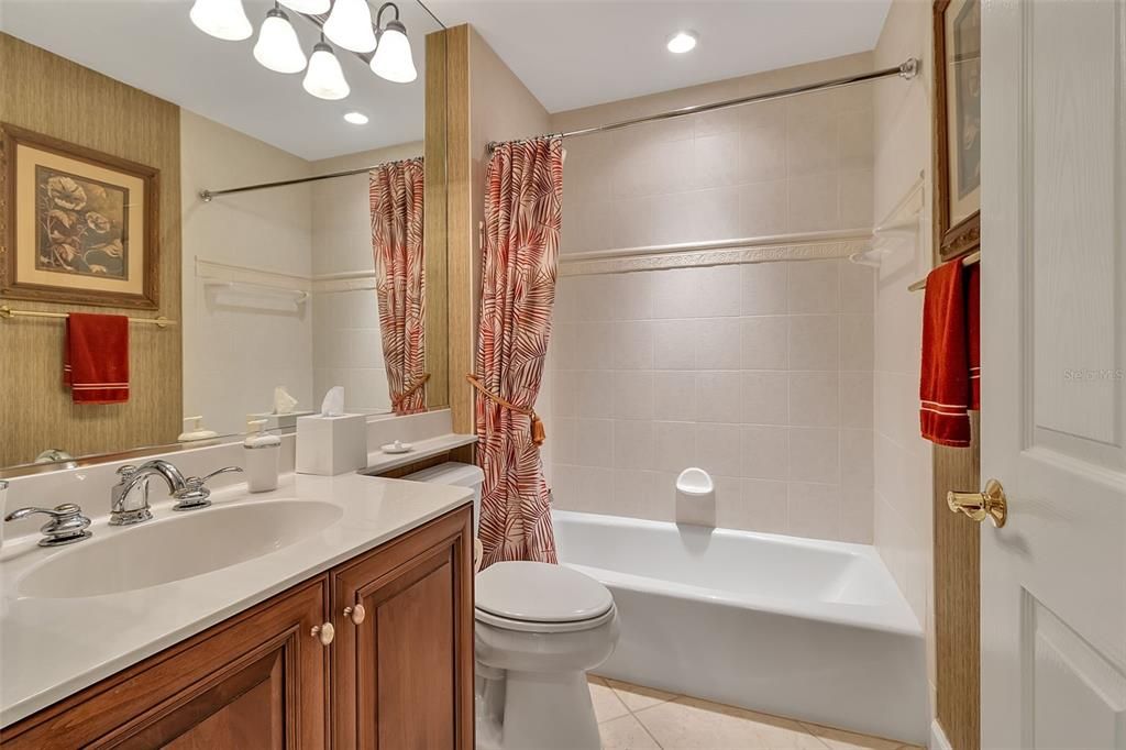 待售: $450,000 (3 贝兹, 2 浴室, 1621 平方英尺)