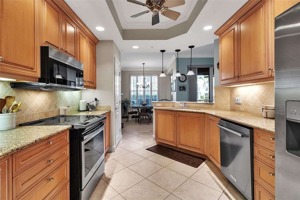 待售: $450,000 (3 贝兹, 2 浴室, 1621 平方英尺)