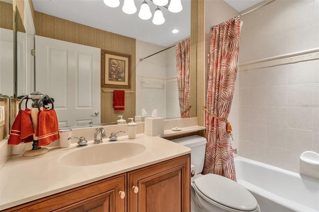 待售: $450,000 (3 贝兹, 2 浴室, 1621 平方英尺)