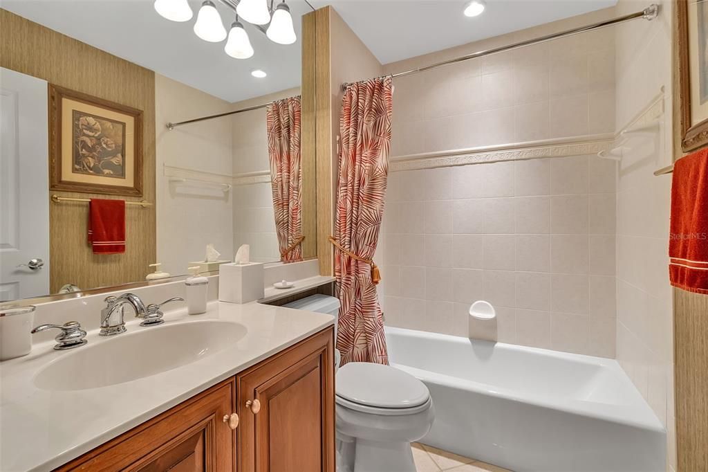 待售: $450,000 (3 贝兹, 2 浴室, 1621 平方英尺)