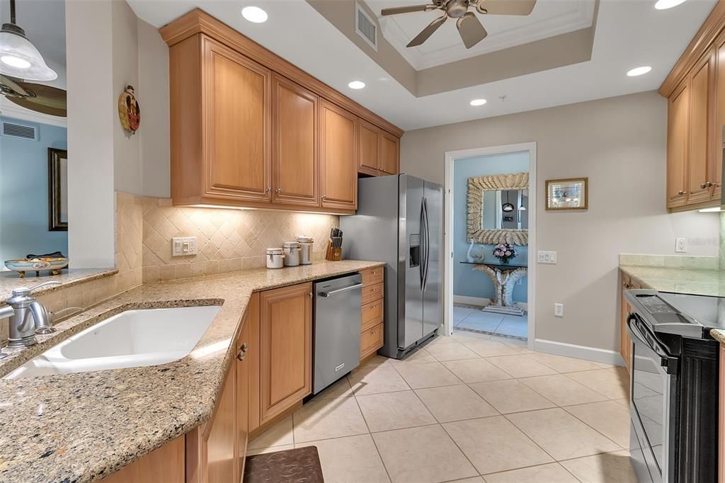 待售: $450,000 (3 贝兹, 2 浴室, 1621 平方英尺)