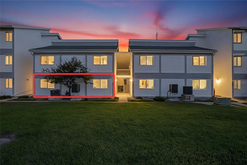 На продажу: $569,000 (2 спален, 2 ванн, 1118 Квадратных фут)