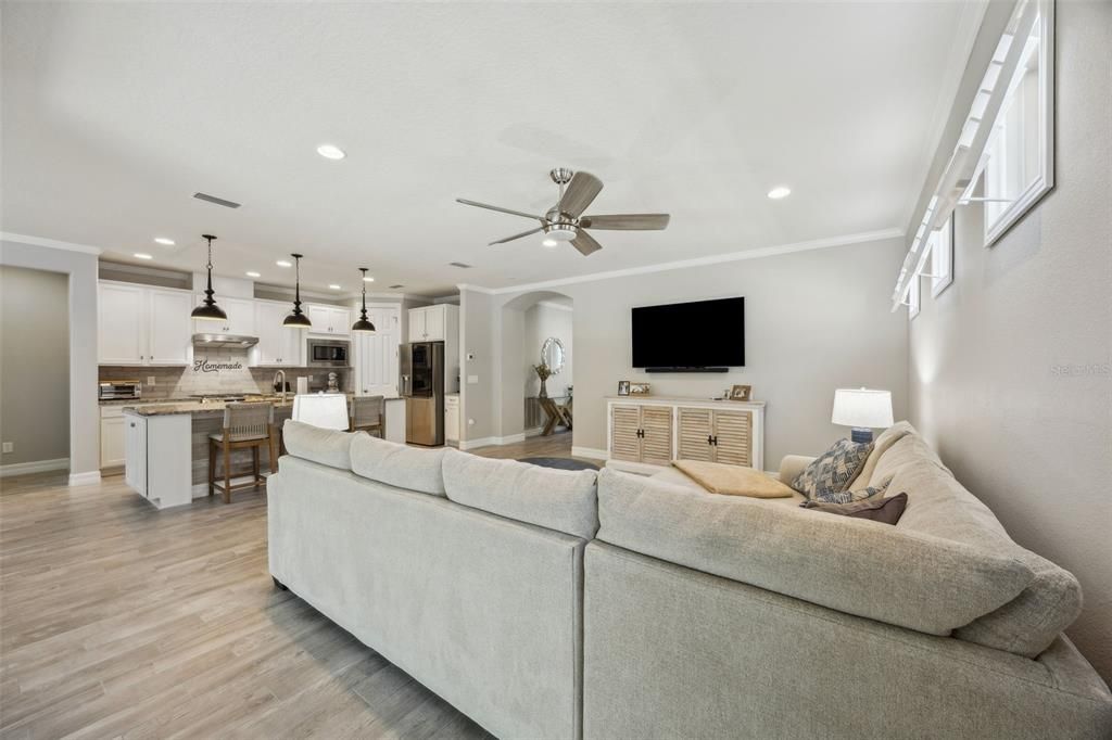 待售: $530,000 (2 贝兹, 2 浴室, 1850 平方英尺)