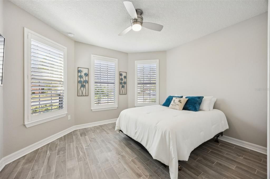 待售: $530,000 (2 贝兹, 2 浴室, 1850 平方英尺)