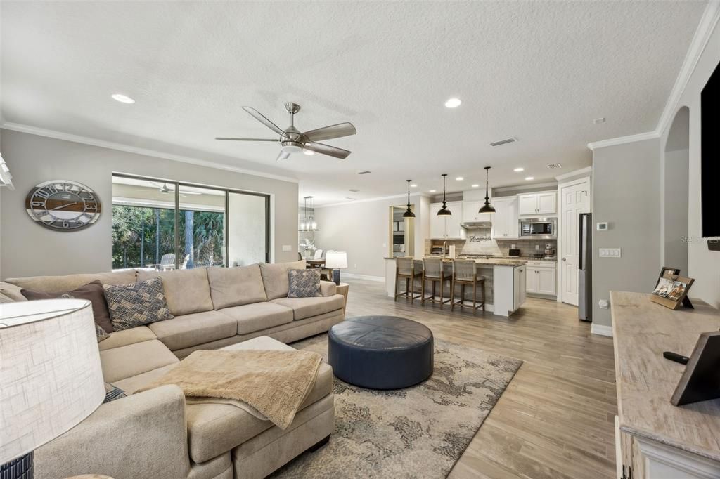 待售: $530,000 (2 贝兹, 2 浴室, 1850 平方英尺)