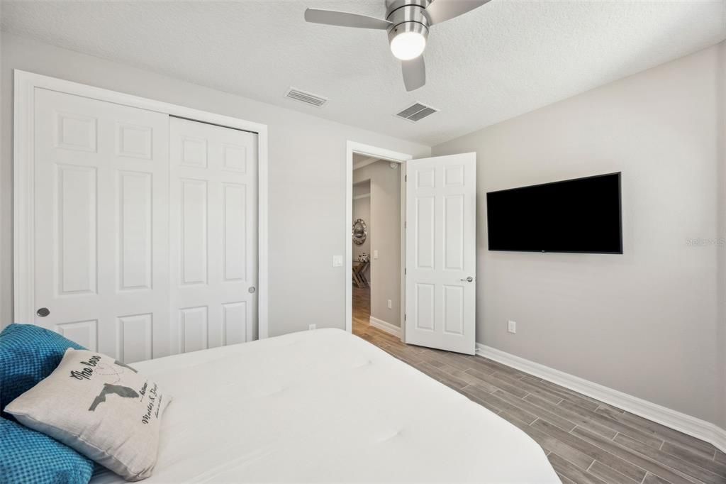 待售: $530,000 (2 贝兹, 2 浴室, 1850 平方英尺)