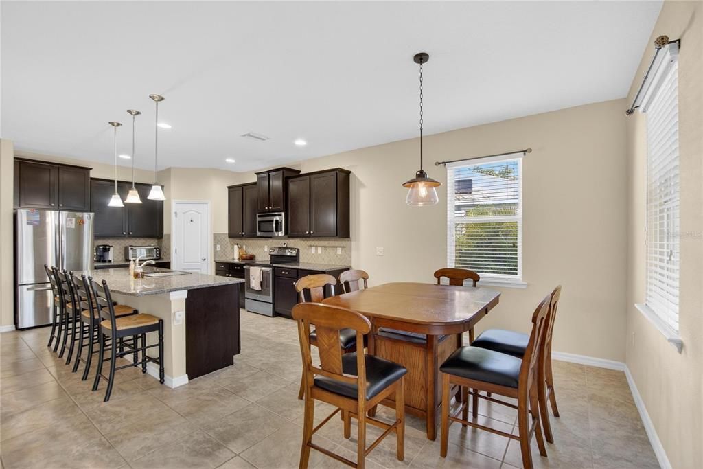 For Sale: $369,900 (3 beds, 2 baths, 2048 Square Feet)