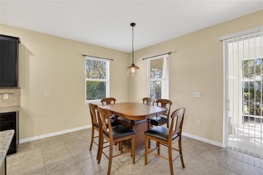 For Sale: $369,900 (3 beds, 2 baths, 2048 Square Feet)