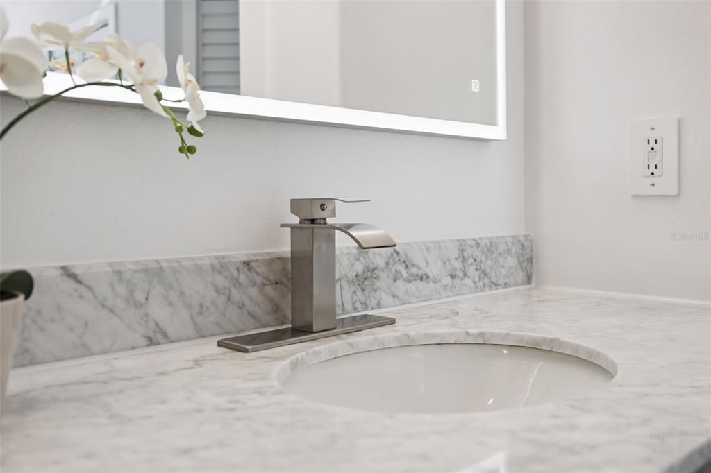 For Sale: $305,000 (3 beds, 2 baths, 1158 Square Feet)