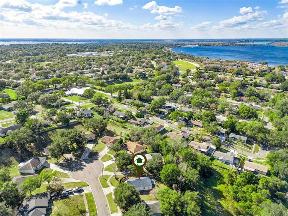 For Sale: $305,000 (3 beds, 2 baths, 1158 Square Feet)