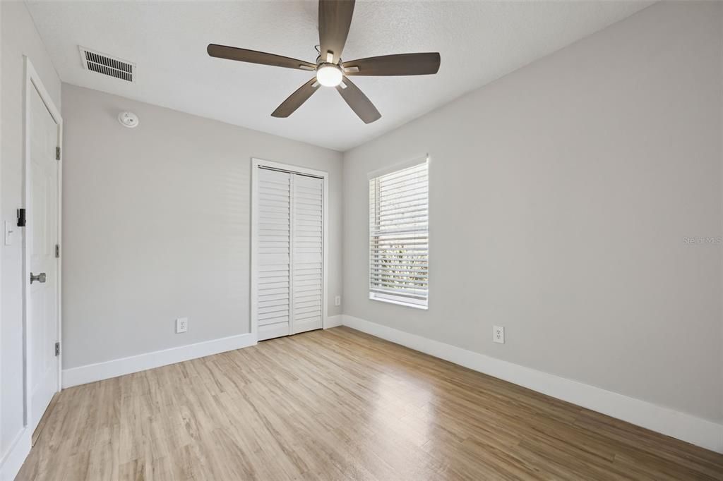 For Sale: $305,000 (3 beds, 2 baths, 1158 Square Feet)