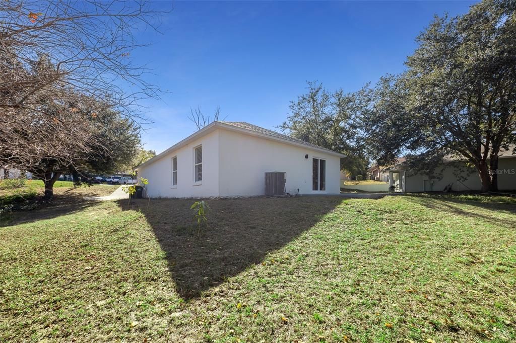 For Sale: $305,000 (3 beds, 2 baths, 1158 Square Feet)