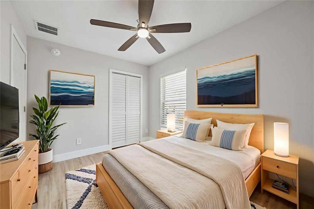 For Sale: $305,000 (3 beds, 2 baths, 1158 Square Feet)