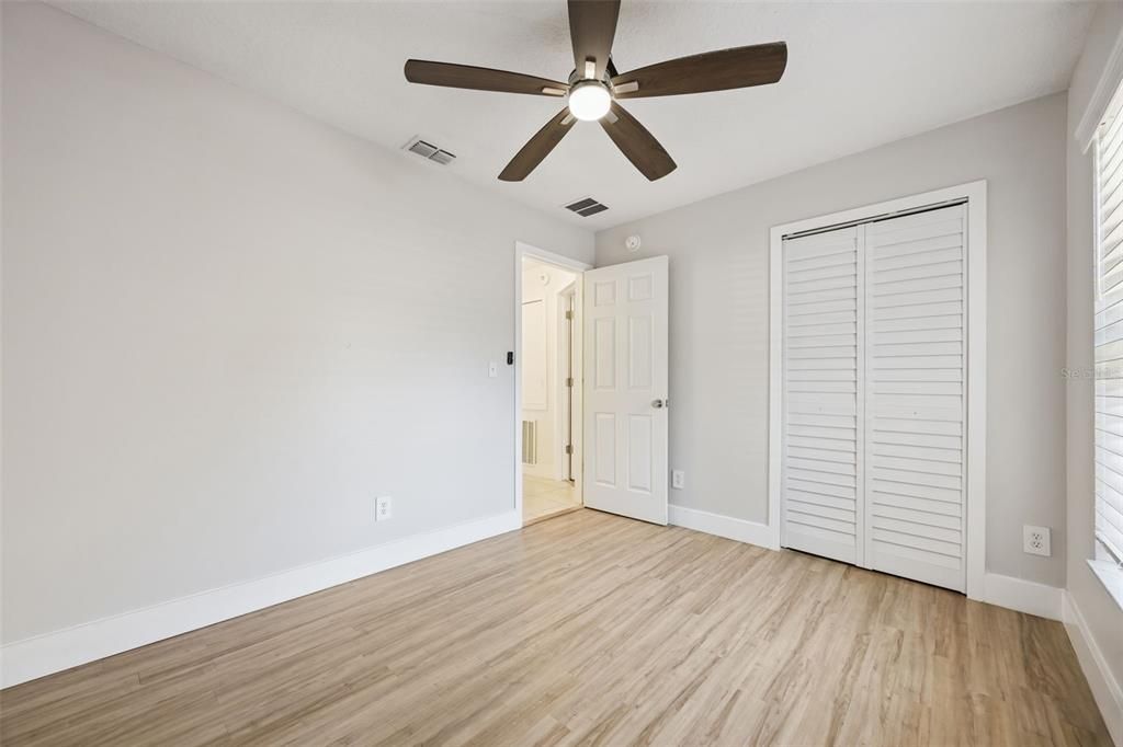 For Sale: $305,000 (3 beds, 2 baths, 1158 Square Feet)