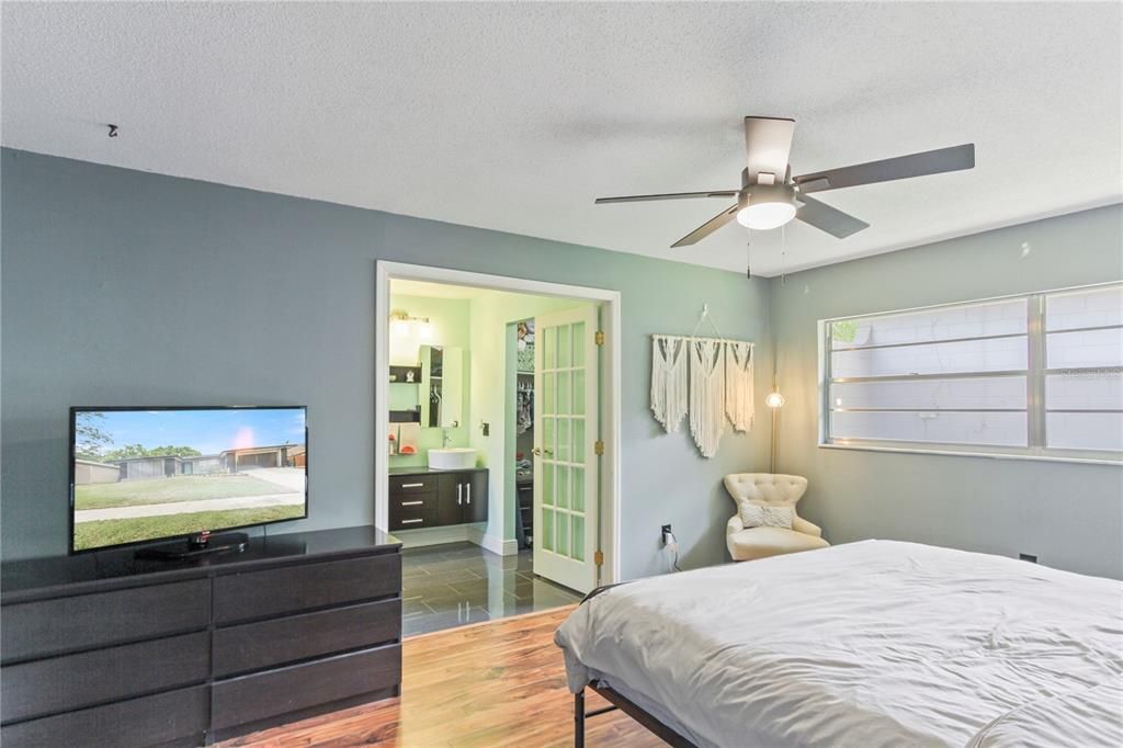 На продажу: $450,000 (4 спален, 2 ванн, 1865 Квадратных фут)