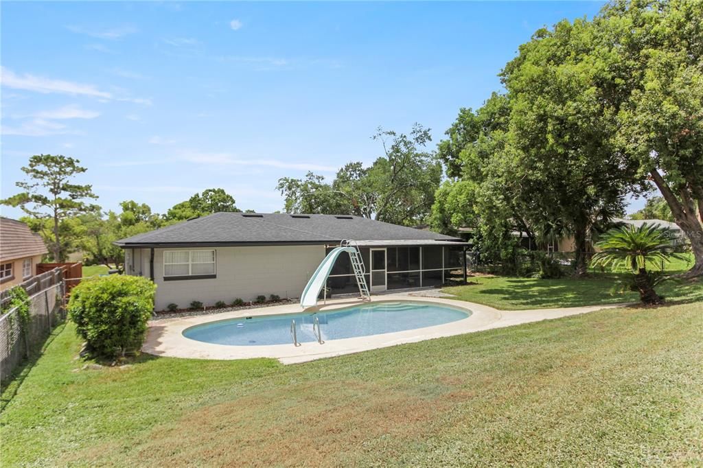 На продажу: $450,000 (4 спален, 2 ванн, 1865 Квадратных фут)