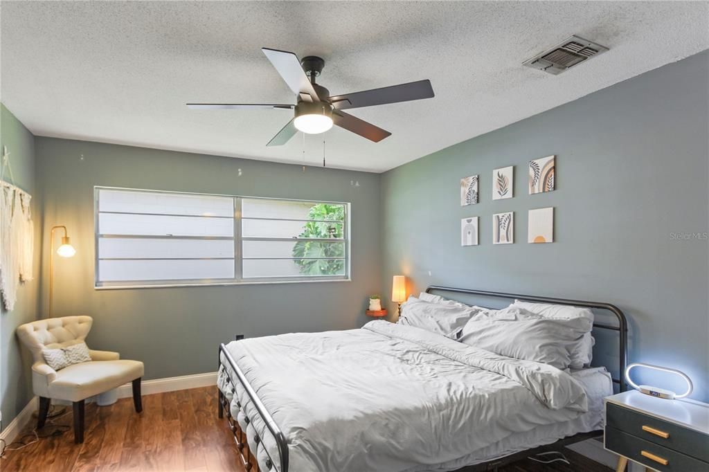 На продажу: $450,000 (4 спален, 2 ванн, 1865 Квадратных фут)