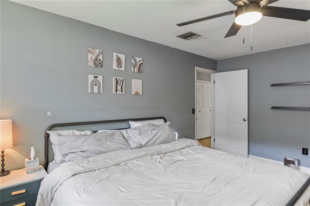 На продажу: $450,000 (4 спален, 2 ванн, 1865 Квадратных фут)