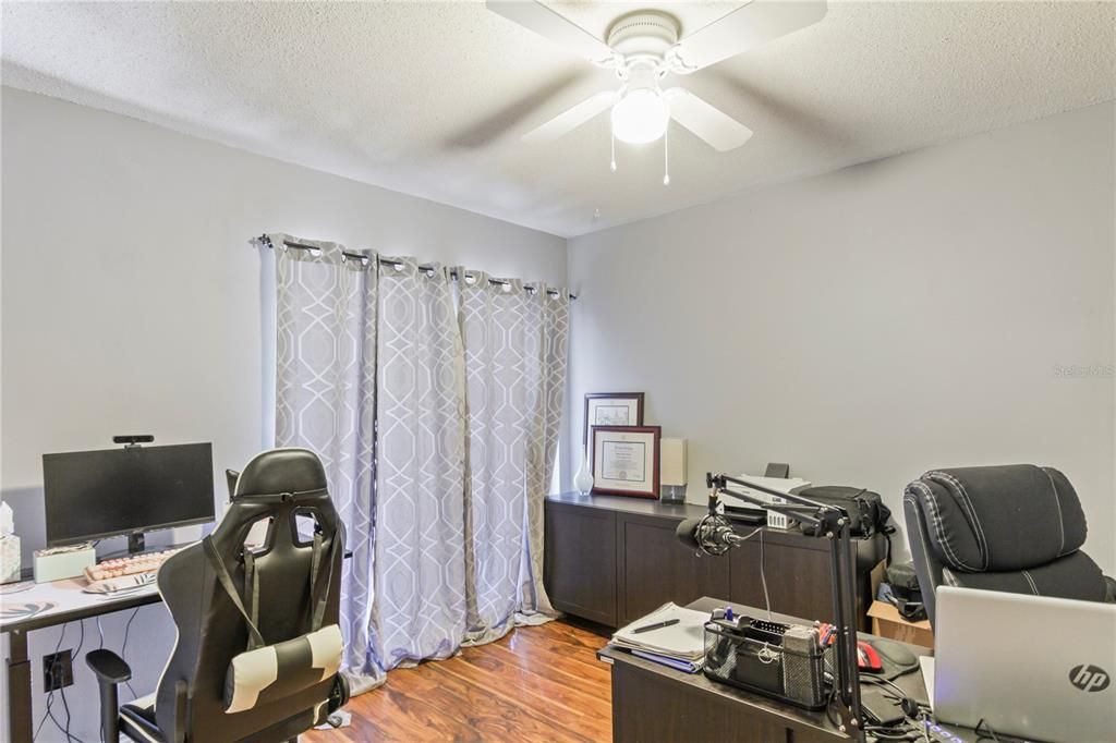 На продажу: $450,000 (4 спален, 2 ванн, 1865 Квадратных фут)