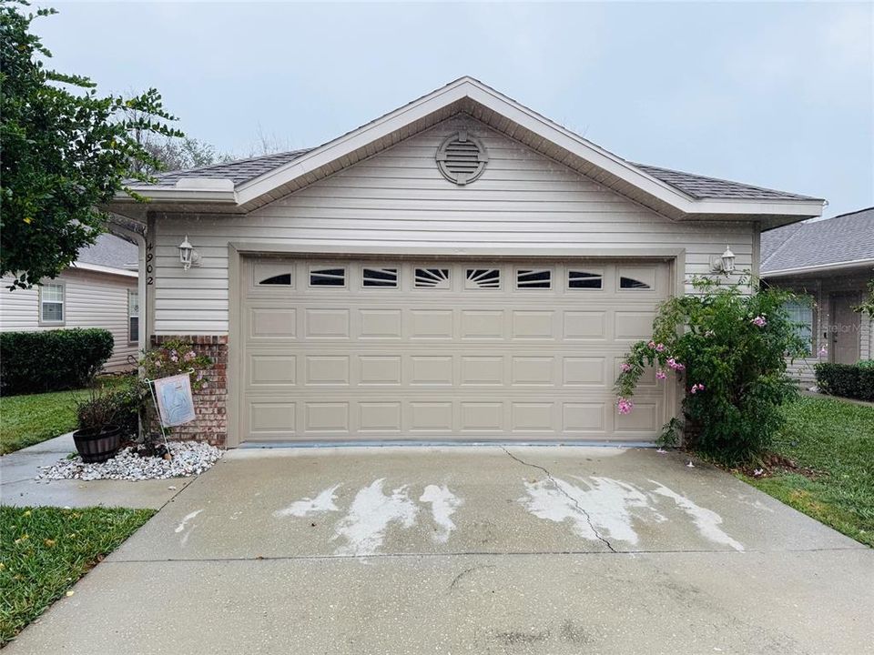 For Sale: $280,000 (3 beds, 2 baths, 1326 Square Feet)