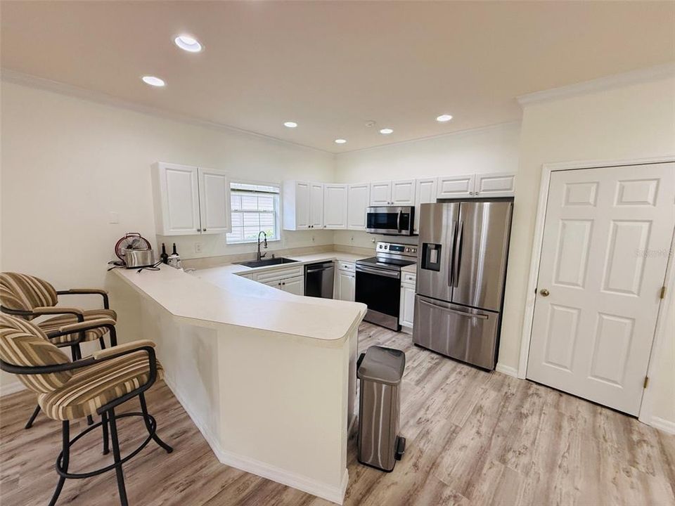 For Sale: $280,000 (3 beds, 2 baths, 1326 Square Feet)