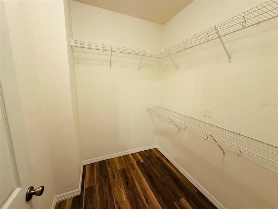 For Sale: $280,000 (3 beds, 2 baths, 1326 Square Feet)