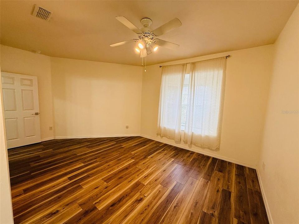 For Sale: $280,000 (3 beds, 2 baths, 1326 Square Feet)