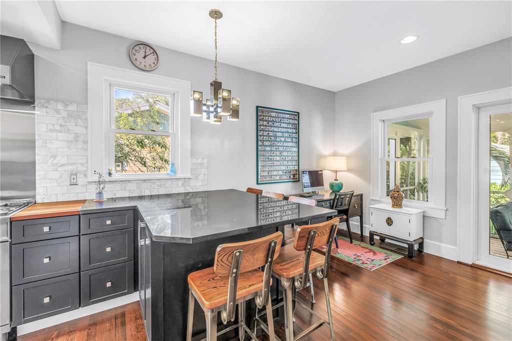 На продажу: $1,700,000 (4 спален, 3 ванн, 2952 Квадратных фут)